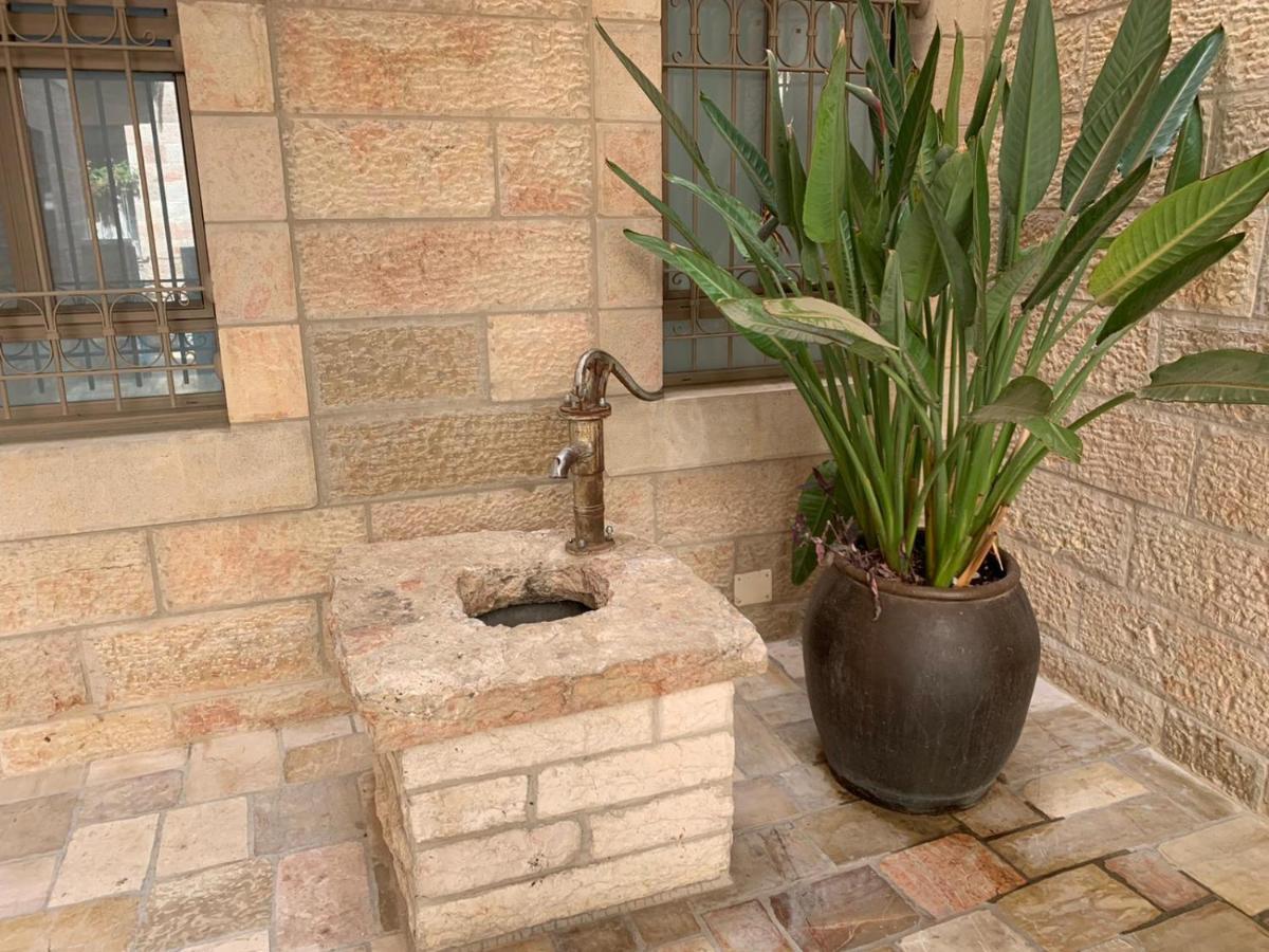 Casa Patio Suite Yerusalem Bagian luar foto